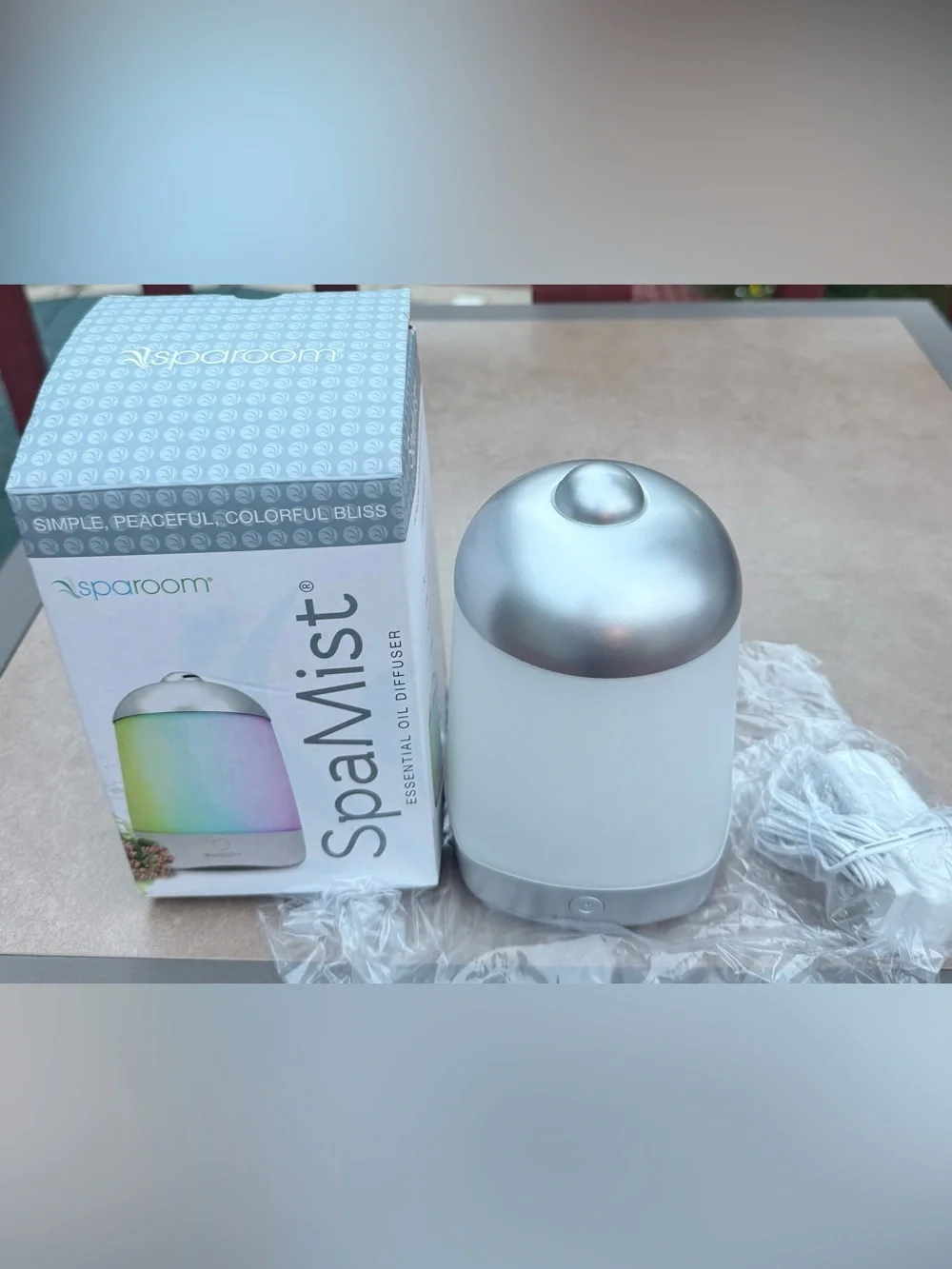 Sparoom SpaMist Ultrasonic Essential Oiks Diffuser White/Silver NIB